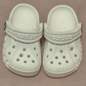 Toddler crocs